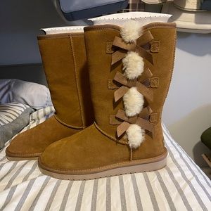 Koolaburra bu UGG tan suede boots NWOT